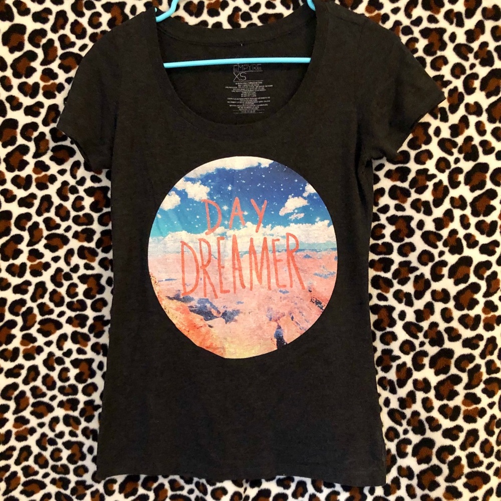 Empyre Graphic Tee XS